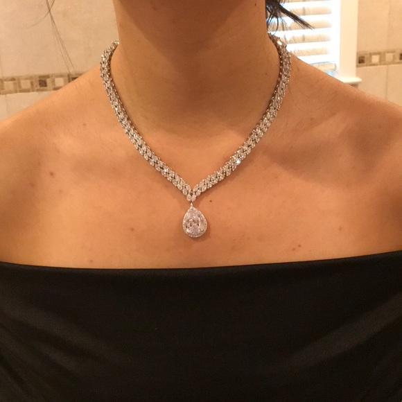 💍 Elegant Diamond Teardrop 18in Necklace - Picture 8 of 8